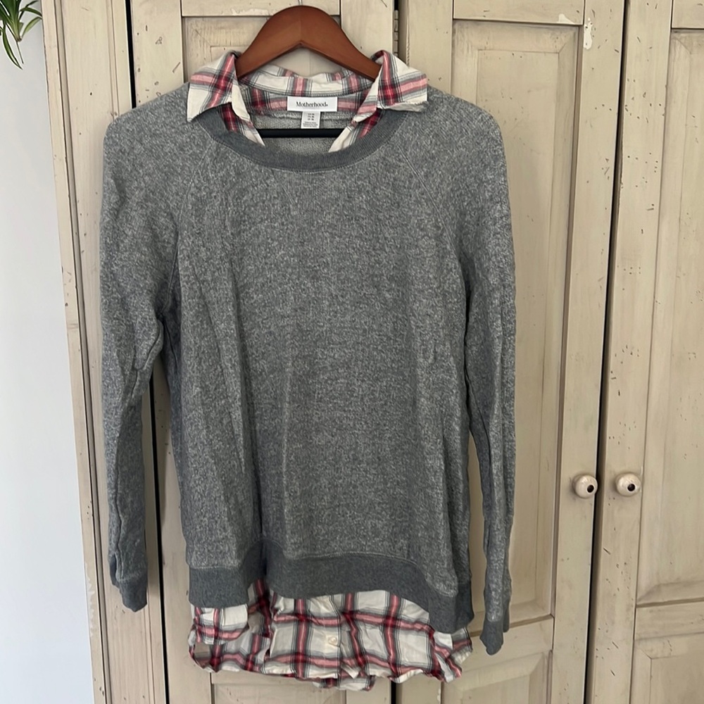 Motherhood maternity top (M) light sweatshirt with attached shirt
